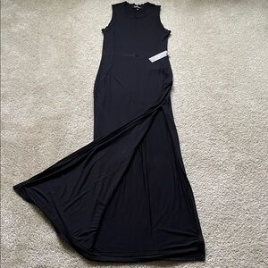 Lulu's Shield and Sword Black Sleeveless Maxi Dress With Pockets